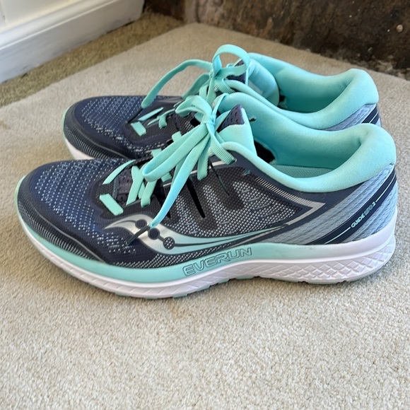 WOMEN’S SIZE 8 SAUCONY ISO SERIES EVERUN RUNNING SHOES Dk Grey/Aqua - Picture 2 of 8